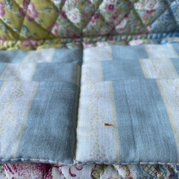 isabella's journey Crossbody Wallet Quilted Spring Floral Preowned - Picture 8 of 11